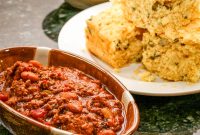Slow Cooker Beef Chili Recipe for Weeknight Dinners