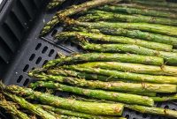 Crispy Air Fryer Asparagus in 10 Minutes