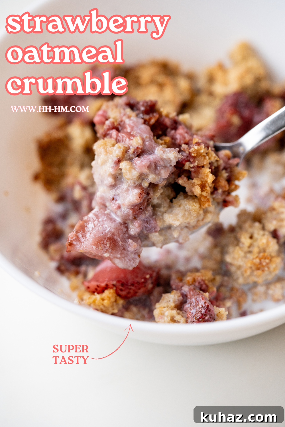 This is the best dessert recipe to make with fresh strawberries! Use nuts, oats and fresh fruit to make this delicious, flourless, healthy oatmeal strawberry crumble.