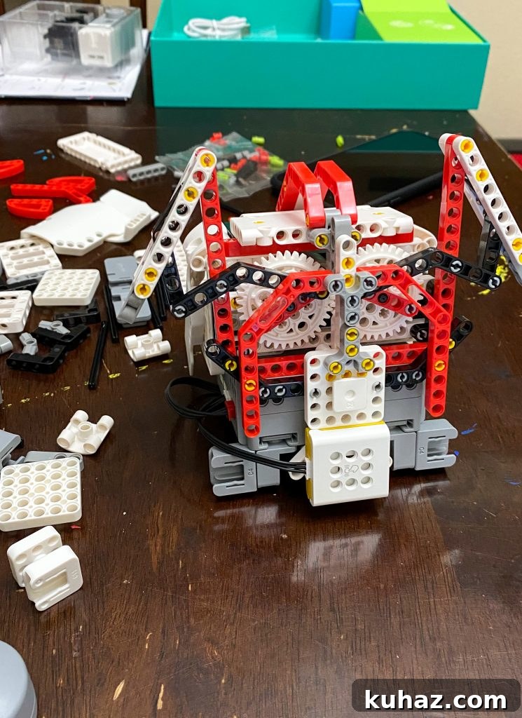 Build and Animate a Dragon with the JIMU Robot 2 img 22734 1