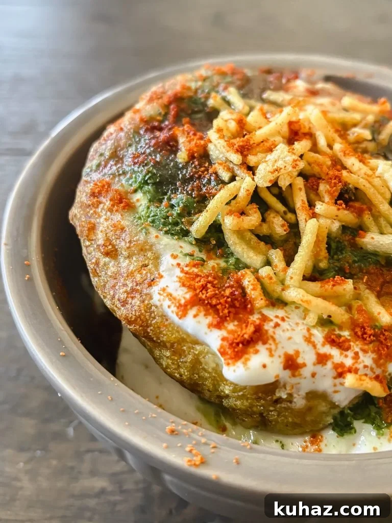 Aloo Tikki Chaat Recipe - Crispy Indian Potato Patties 4 aloo tikki chaat