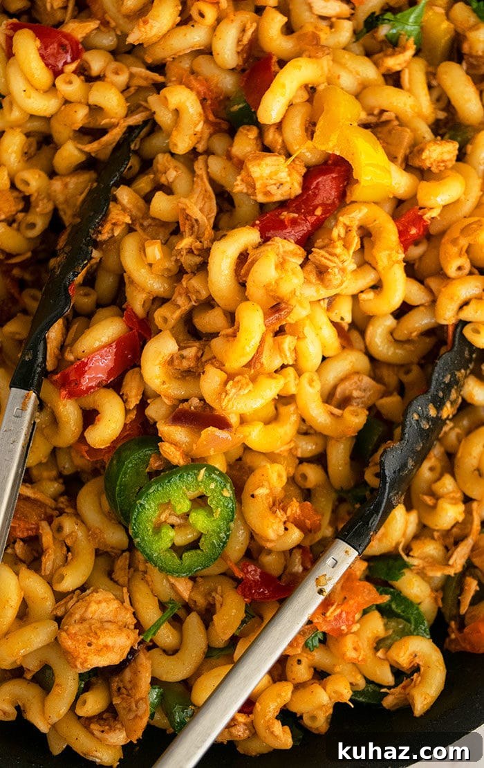 One Pot Chicken Fajita Pasta Recipe 2 Easy Chicken Fajita Pasta (One Pot Meal)