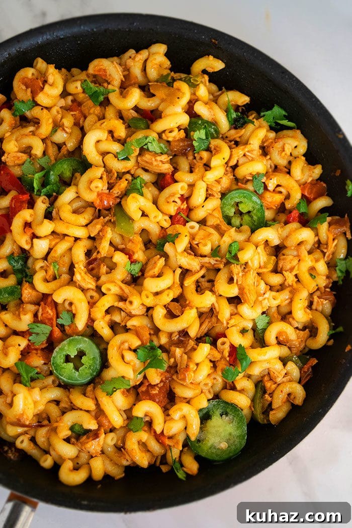 One Pot Chicken Fajita Pasta Recipe 3 Mexican Chicken Pasta (30 Minute Meal)