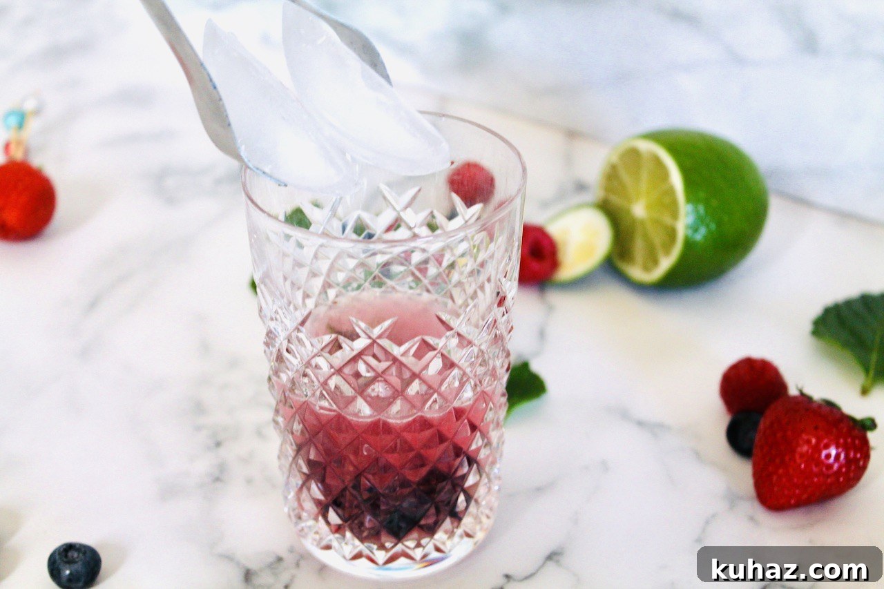Sparkling Berry Vodka Cocktail for July 4th 4 easy berry cocktail with vodka