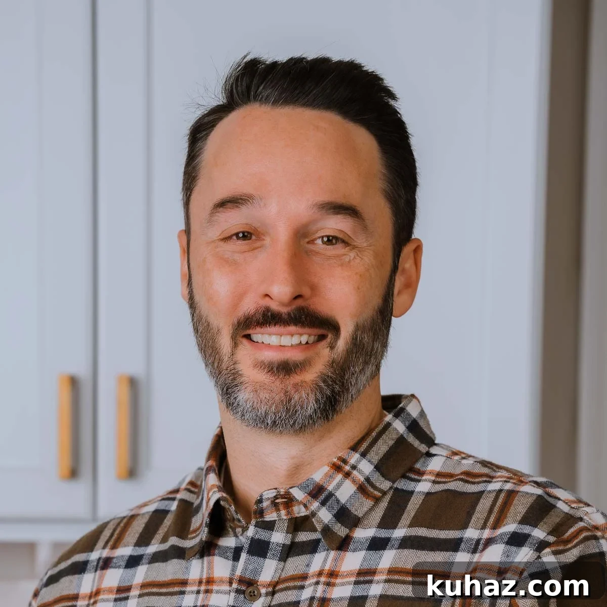 Homemade Gooey Sticky Buns Recipe from Scratch 3 Author head shot.