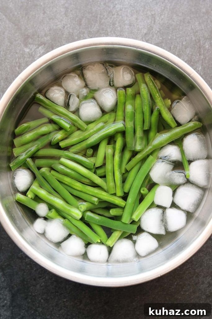 Fresh Green Bean and Tomato Salad with Lemon Vinaigrette 4 blanching green beans for simple green bean tomato salad