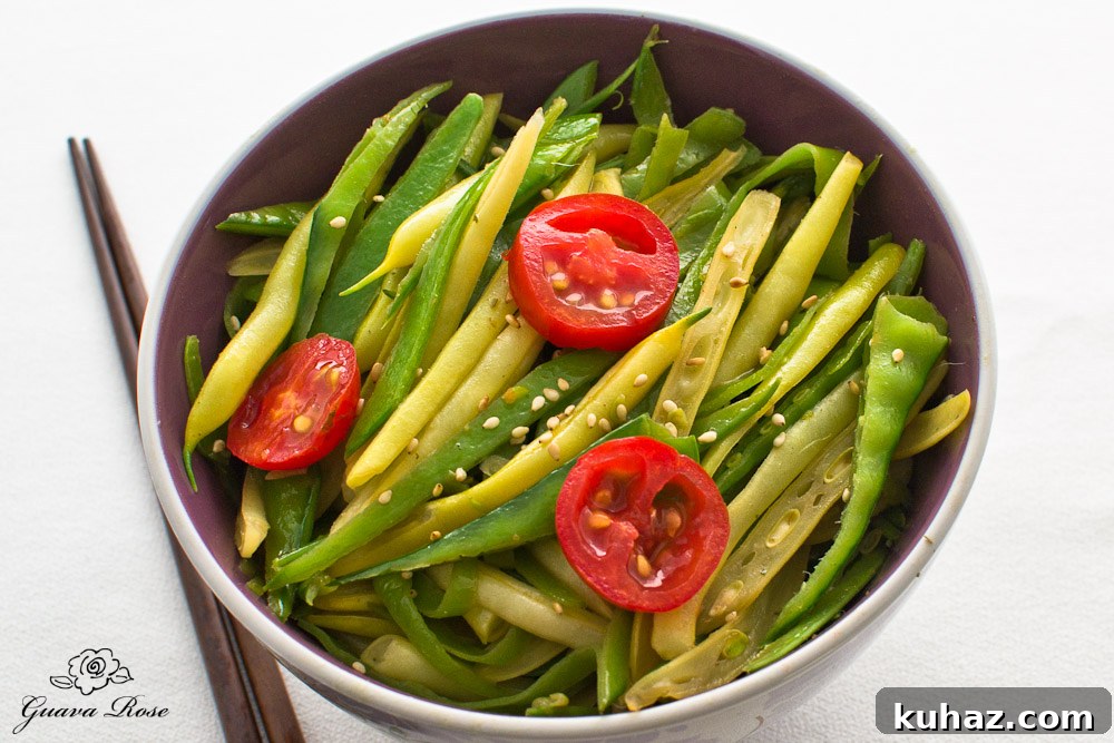 Stir-fried snow peas and yellow string beans, top view Stir-fried snow peas and yellow string beans, top view