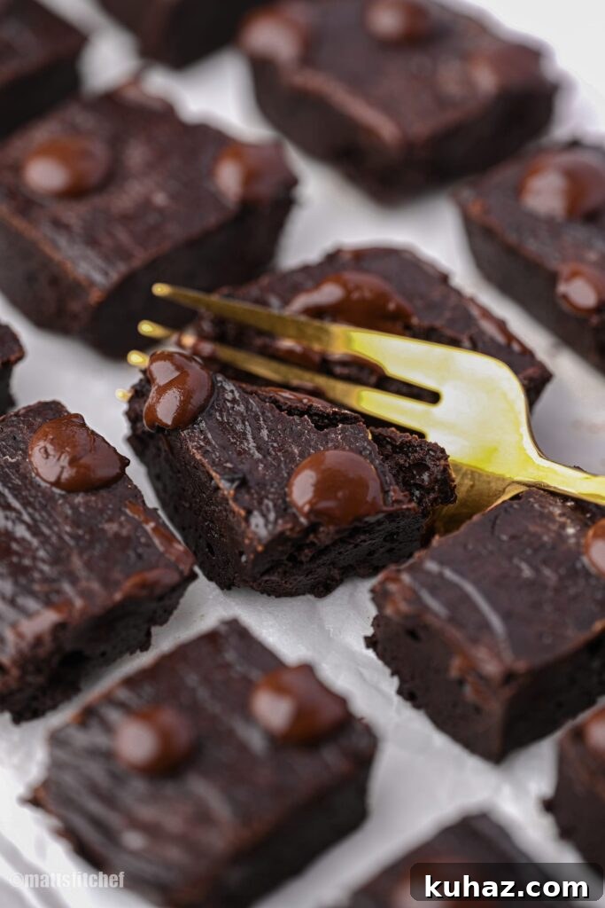 Fudgy Flourless Greek Yogurt Brownies 5 Low calorie Greek yogurt brownies with no flour