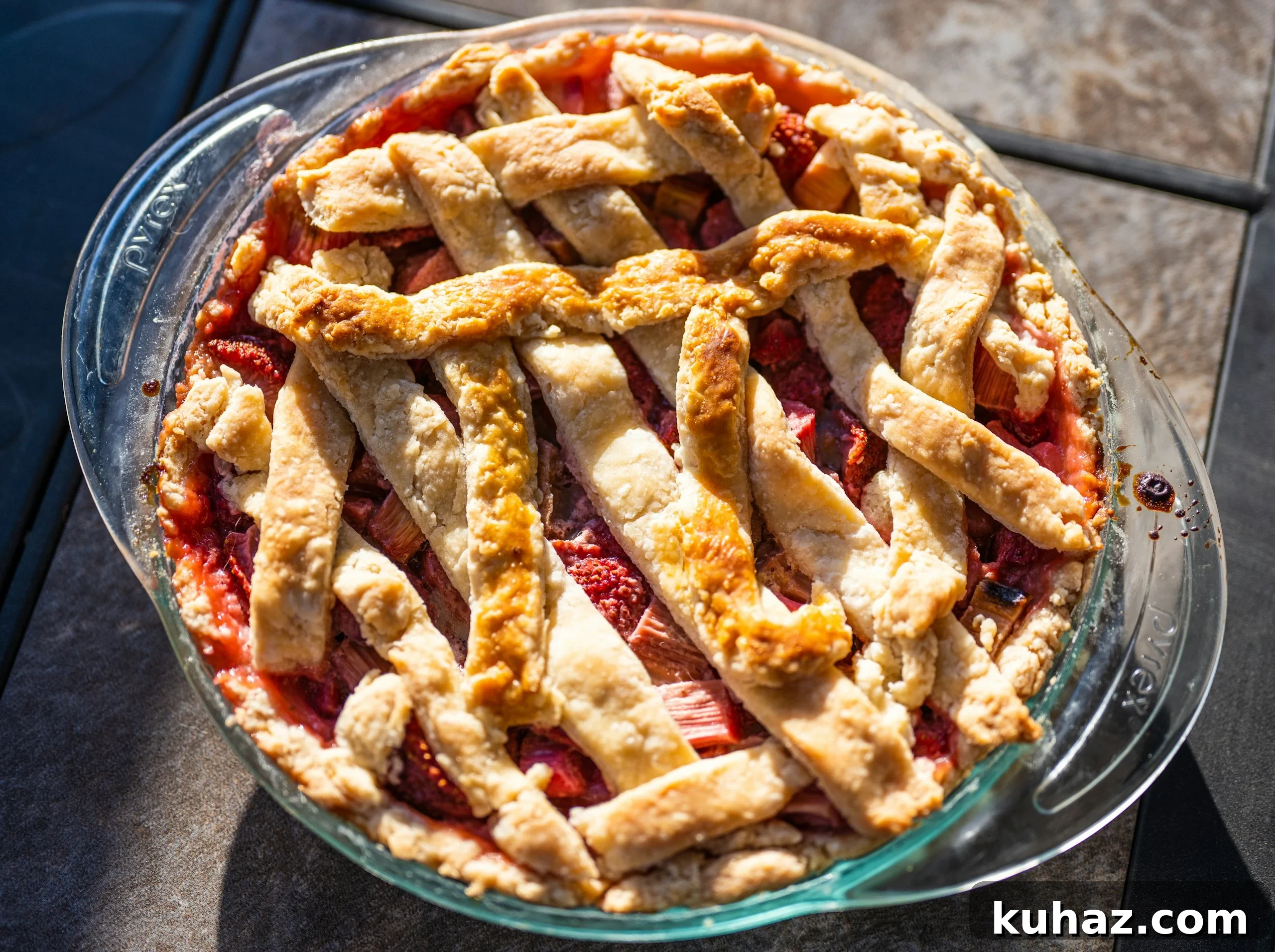 Cornstarch, Tapioca, Arrowroot Compared: Uses and Substitutes 9 A Bowl of Freshly-Baked Pie Filling