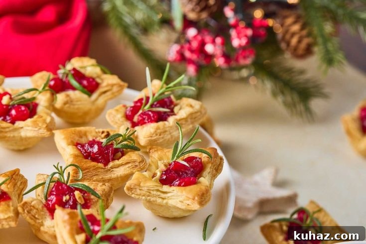 Cranberry brie puff pastry bites